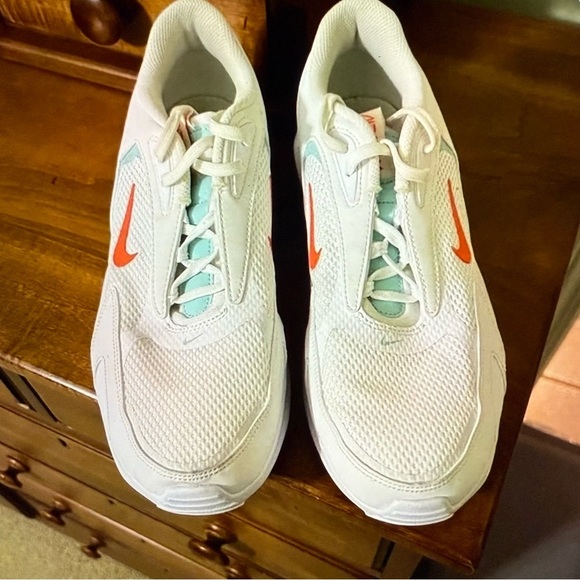 Nike Airmax women’s sneakers shoes - Picture 2 of 9